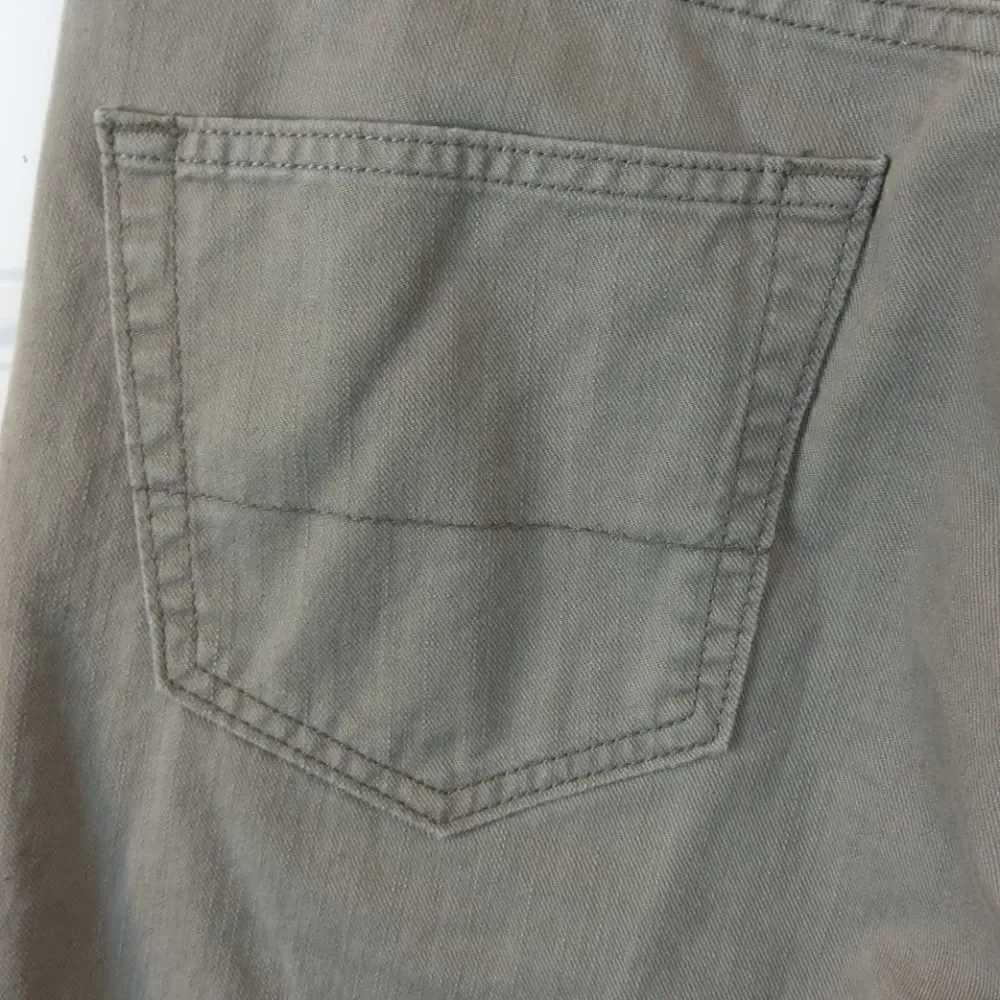 Levi's signature tan five pocket straight leg jean